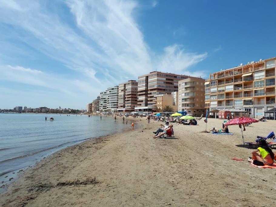 Apartament Flamingo Z Basenem Torrevieja Exterior foto